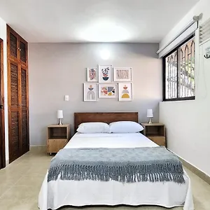 loft-studiolaureles.colombiamedellinhotels.com/